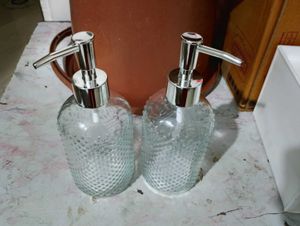 Pack Of 2 Soap Dispensers+ Free storage Organiser
