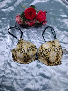 Victoria&#39;s secret Leopard Print Bra
