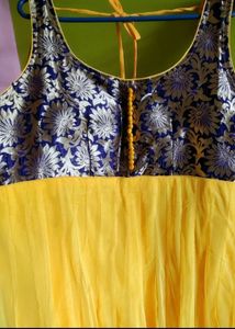 ₹700 Netted Anarkali Suit