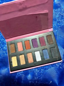 MY GLAMM SQUAD GOALS 12 EYESHADOW MAKEUP KIT