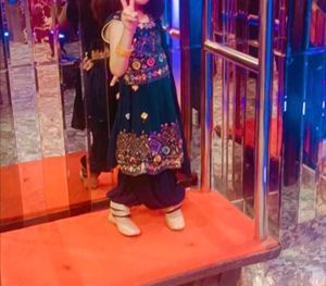 New party Embroidered suit for 5-7 years gir