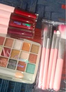 HD High Coverage Waterproof Makeupkit Pack Of 14