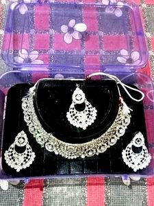 Sparkling Silver-Toned Jewelry Set