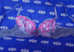 Lace Bra - Pink Embroidery Detail