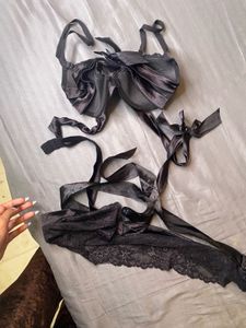 sexy padded Lace Lingerie Set