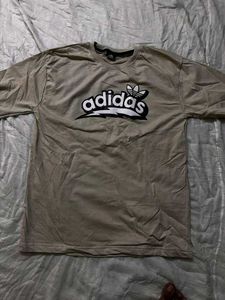 Adidas T-shirt
