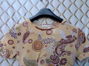 New With Tag Korean Art body fit top