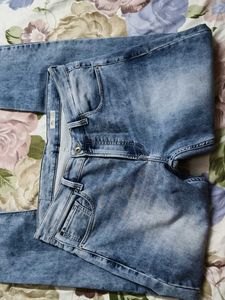 Spykar Men Blue Cotton Regular Fit Narrow Jeans