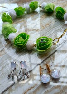 Two Amazing Earrings+ring+Head Crown