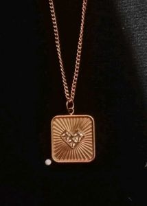 Gold Tone Floral Pendant Necklace