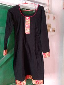 Black Kurti
