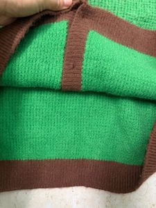 Sweater Vest ( No Defects) 💅