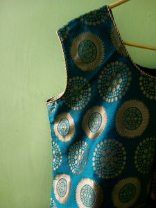 Kurti With Golden Zari Design