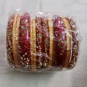 🆕 Glass Red & Gold Bangles Set