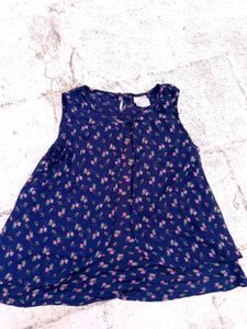 Floral sleeveless top