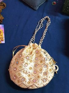Suruku Pai.. Kanchi Golden Poti For Girls /women