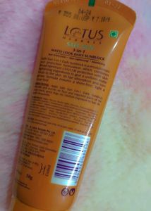 Lotus Herbals Safe Sun SPF 40