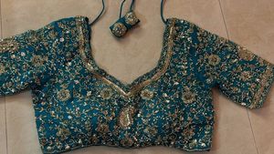 Beautiful Boutique Blouse With Pad