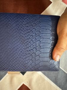 World Clutch With Flaw