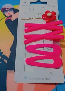 Vembley Earings And a Set Of hairpin