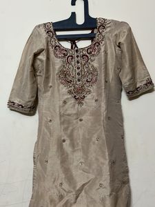 Elegant Embroidered Kurta