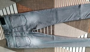 brand&#34;hear&amp; now, colour -gray, fitt for 28&#34; waste size