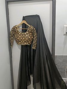 Elegant Saree And Blouse Set