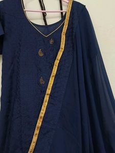 ✨ Royal Elegance in Every Thread ✨