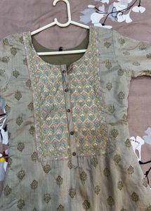 Embroidered Grey Kurta Set