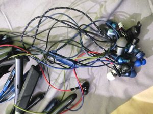 Mixed Lot of Neckband Headphones 10 Pics