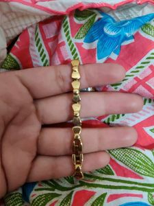 Cute Bow Band Golden Wrist Watch For Women