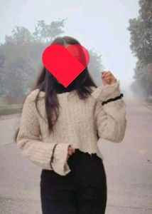 Off White Sweater🤍