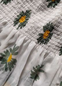 Daisy Print White Tank Top