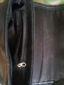 Old, Used Slingbag Black