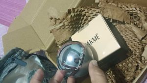 Lakme Absolute Moose Foundation - Classic Ivory
