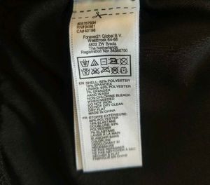 🌊Forever21 Black Ruffle Strapless Swim Top🌊