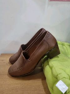 Formal Catwalk Brown Kitten Heels