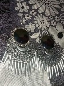 Unique Earring 🖤