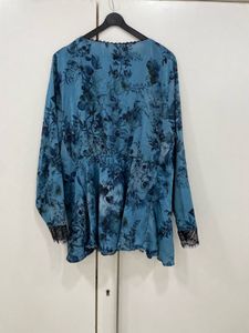 ✨ Moody Floral Elegance – Zara Statement Blouse ✨