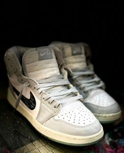 x Dior Air Jordan 1 Retro High snea