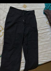 Black pants with Zipper Detail