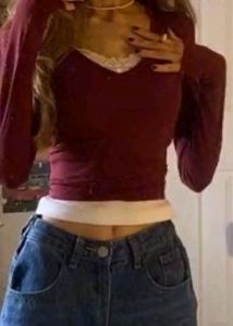 🌷V Neck crop Top 🌷