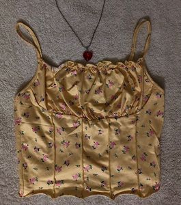 Floral Ruched Top 🌼🎀🩷