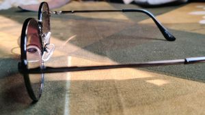 Round Red Lens Sunglasses