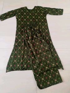 Green Printed Kurta Set 💚