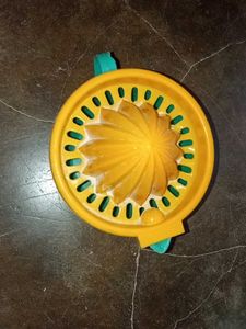 Plastic Orange Juicer Cup