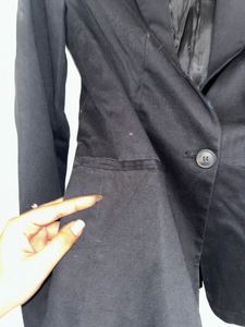 ZARA Black Tailored Blazer (Size XS)