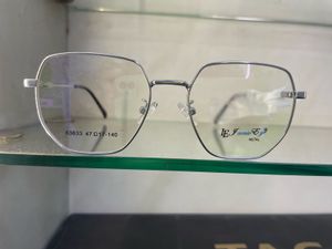 Iconic Eye Metal Glasses