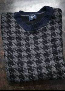Houndstooth Pattern Pullover Sweater