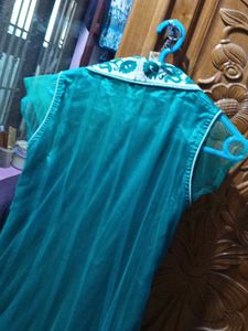 New Dress Elegant Green &amp; White Dres